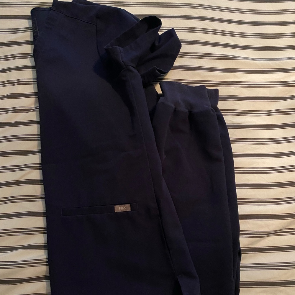Figs scrubs